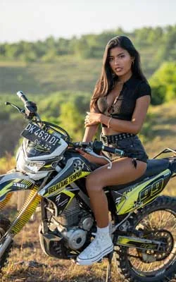 Call Girls in Mira Road